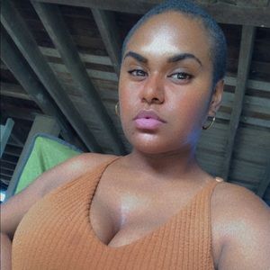 Meet your Posher, Jesserenah